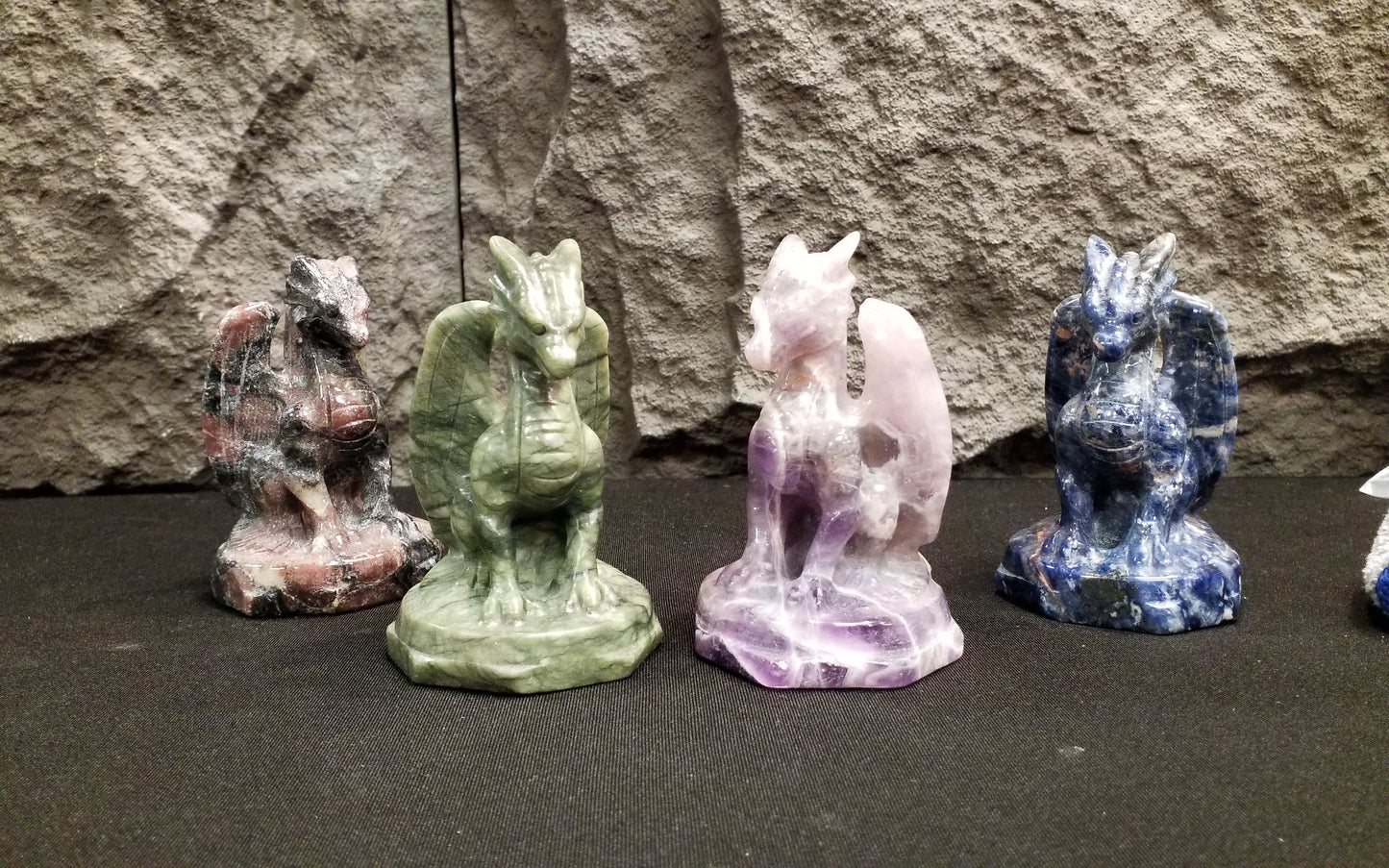 Gemstone Flying Dragon (various materials)