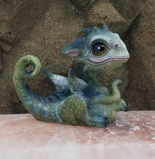 Dragon/Baby Dragon Figurine/ Posing #12