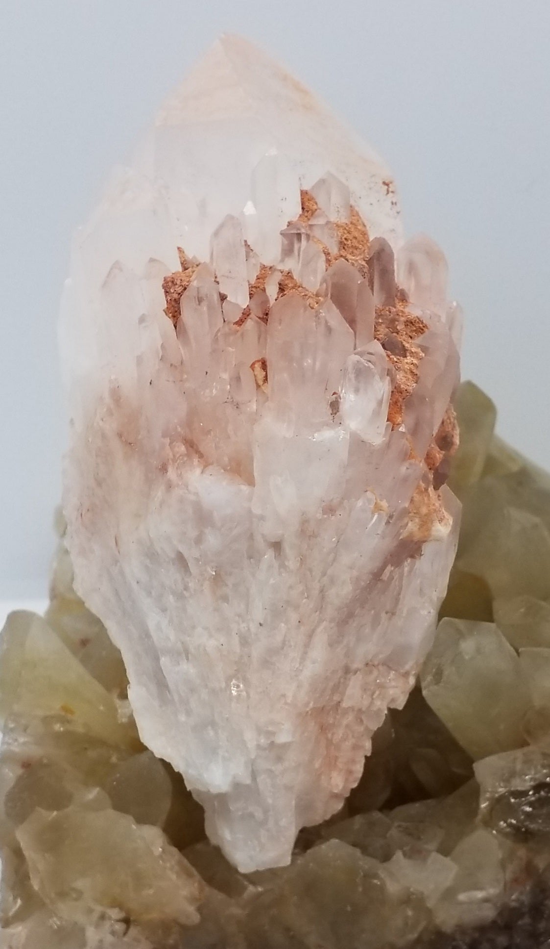 Pineapple Quartz outlet