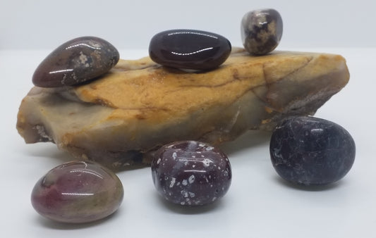 Tri-Colored Agate Tumbled Stone